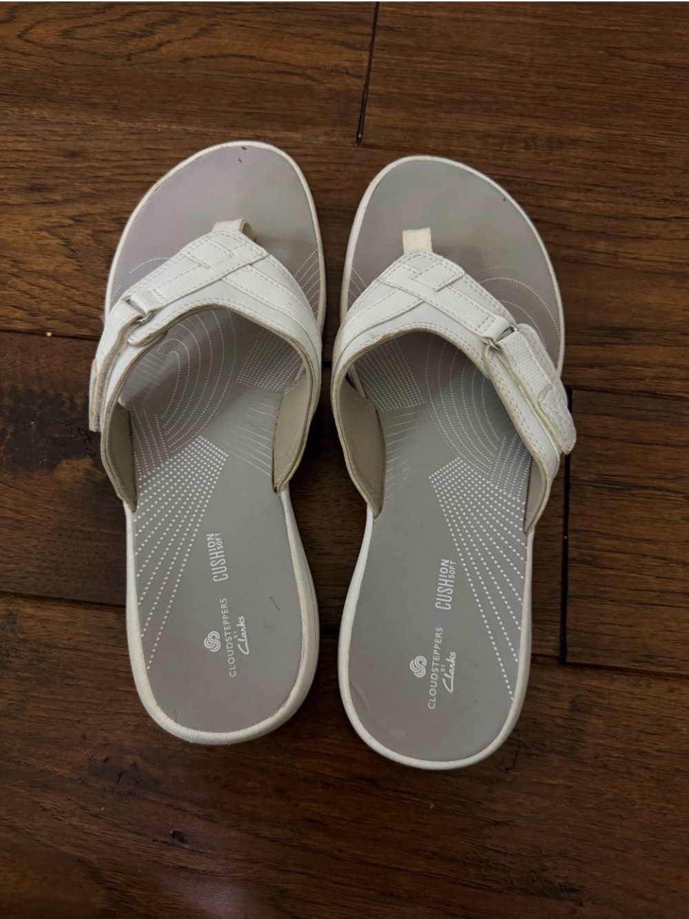 Cloudsteppers by Clarks White and Gray Women's Sandals